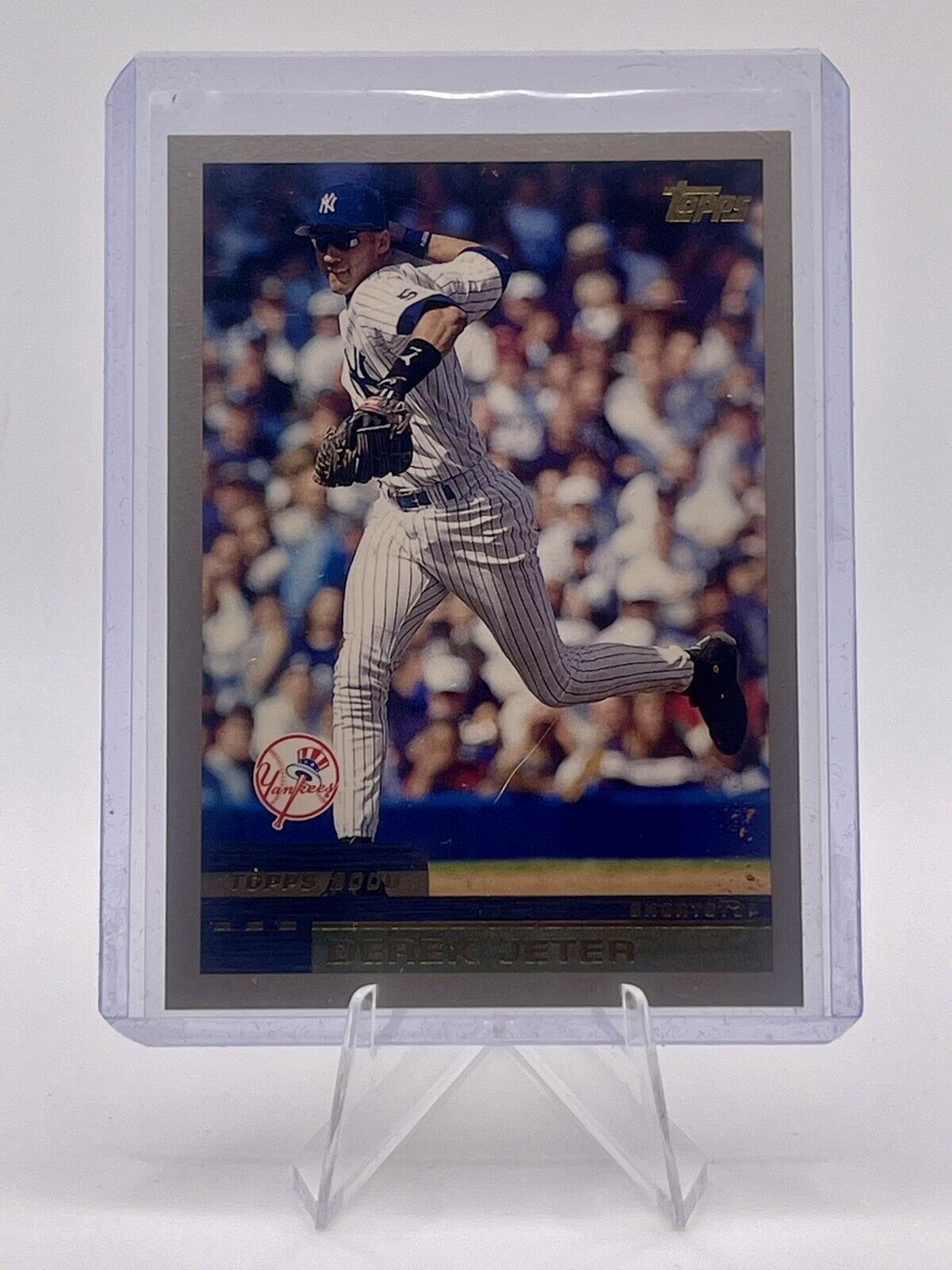 Derek Jeter 2000 Topps Baseball Card # 15
